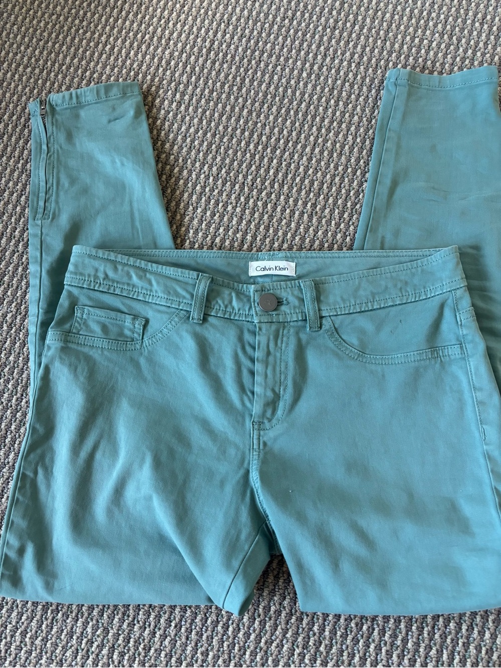 Calvin Klein Women's Teal Slim Capri Pants